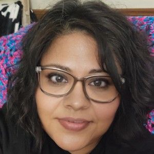 Meet your Posher, Oralia